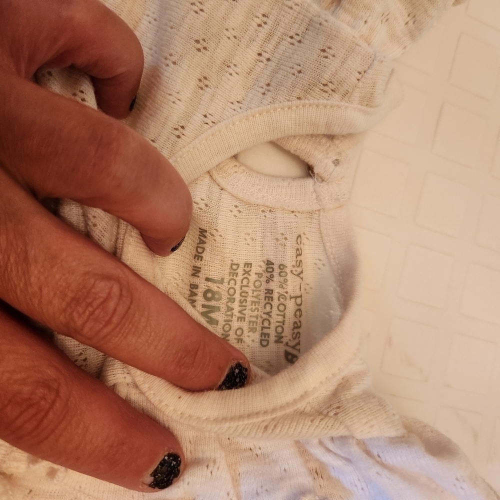 Baby easy peasy hoodie and dresses - Picture 5 of 10